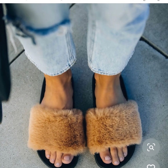 Calvin Faux Fur Slides - Picture 2 of 9